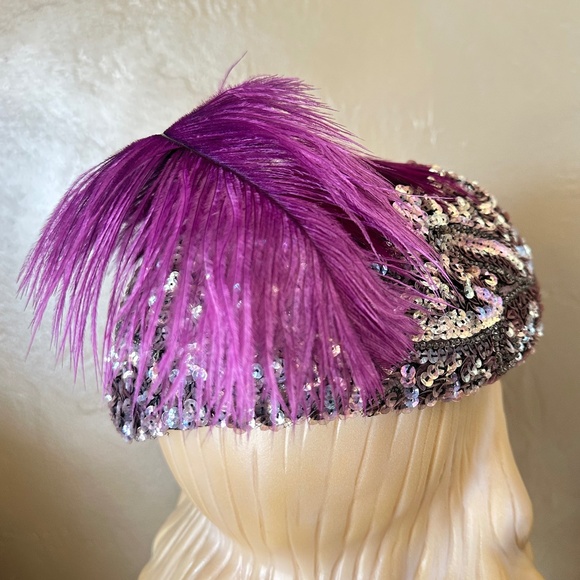 JOYFUL 195O\'s IRIDESCENT SEQUIN COCKTAIL HAT WITH OSTRICH FEATHERS main image 10